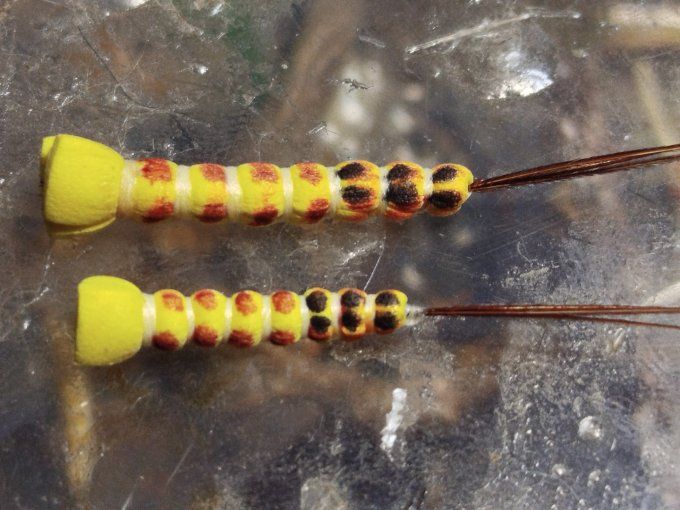 Mouche de mai corps détaché 